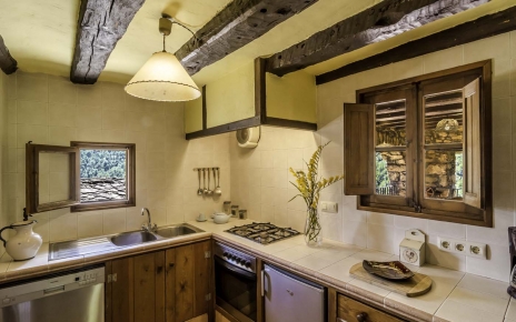 KItchen (additional fridge/s in utility room)